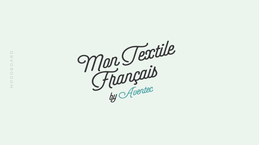 Logo calligraphié Mon Textile Français by Aventec sur fond vert pâle